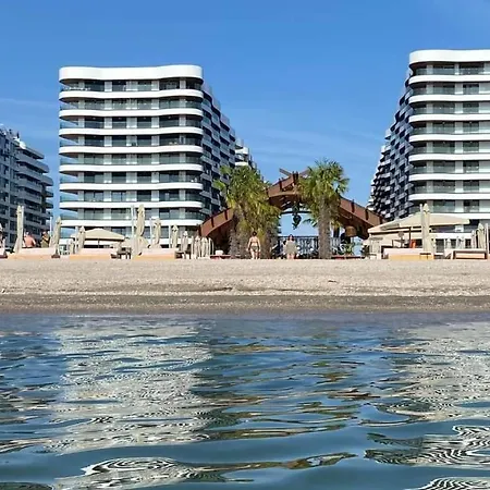 G&a By The Sea Apartment Mamaia